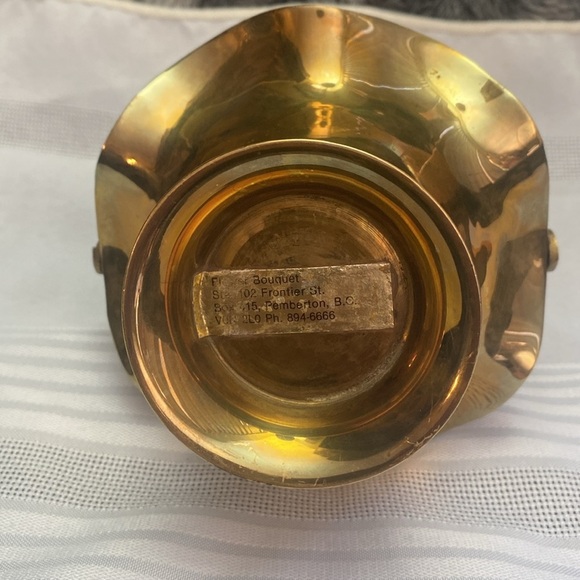 Vintage Brass Handle Basket - Picture 6 of 16